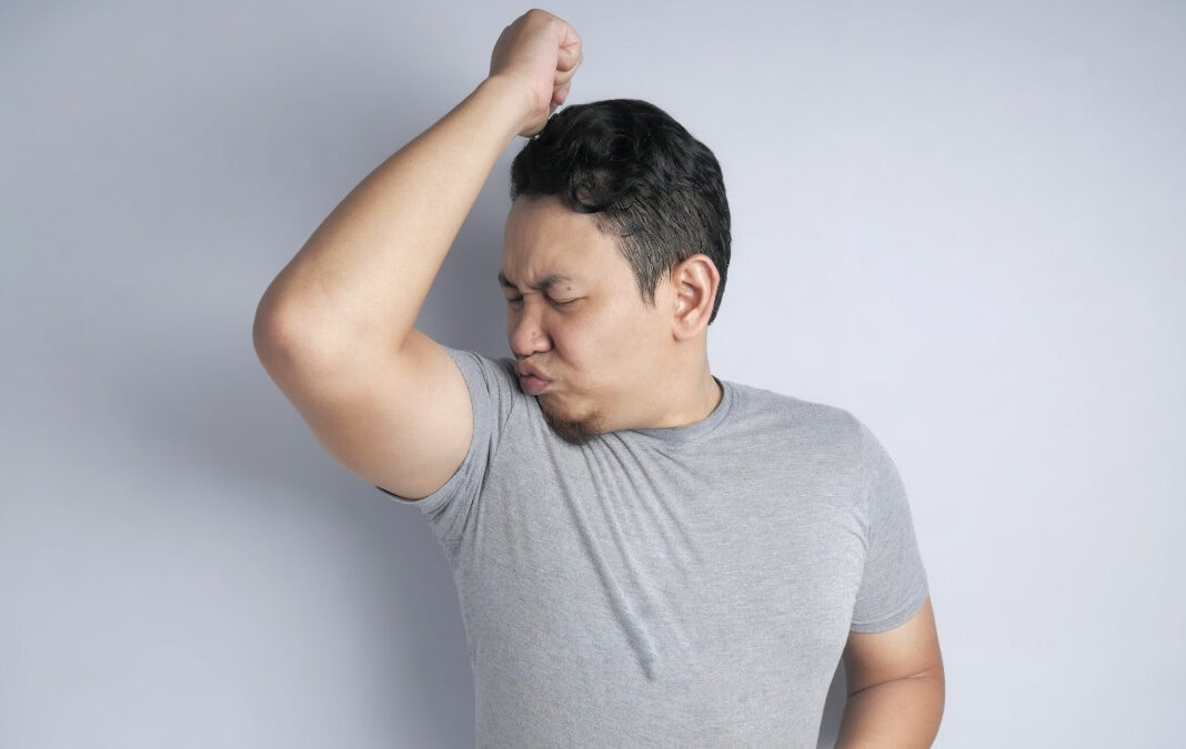 Tips Ampuh Menghilangkan Bau Badan Tanpa Deodoran