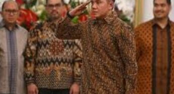 Letkol Teddy Tak Wajib Mundur dari TNI Usai Jabat Seskab