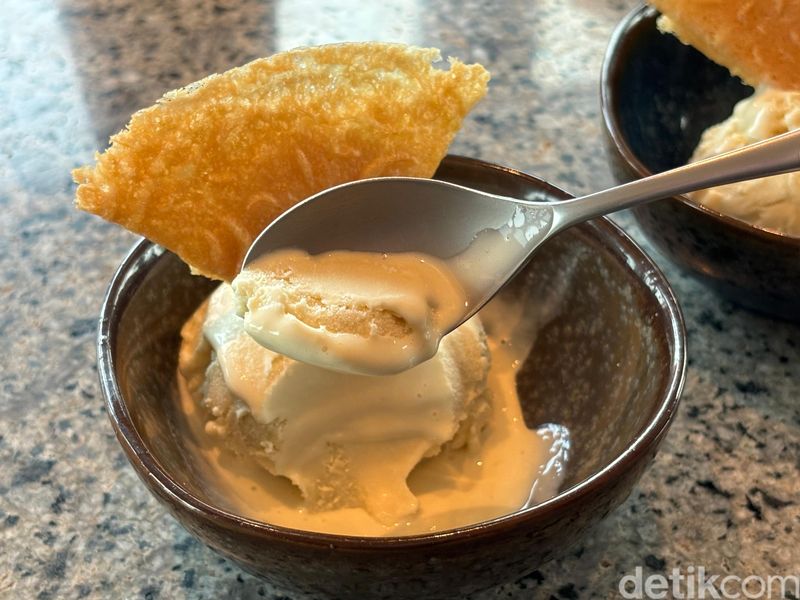 Es Krim Tolak Angin & Jahe Unik Khas Hotel Tentrem