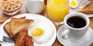 Jenis Makanan yang Sebaiknya Dihindari Saat Sarapan